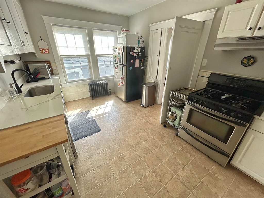18 Ropes Street, Unit 2R Salem, MA 01970 - Photo 11 of 25