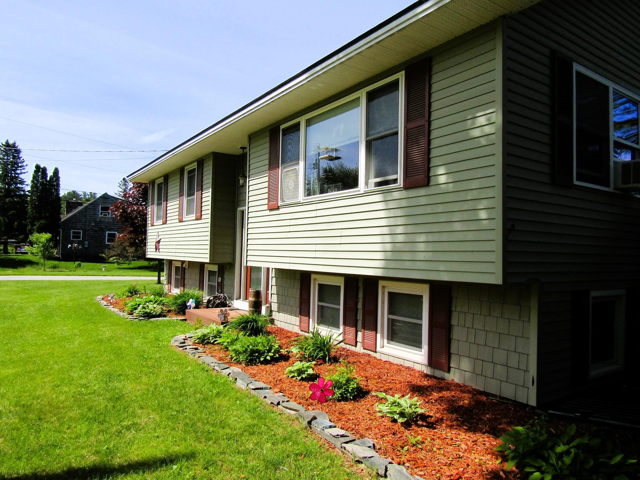 31 Stearns Court Swanton, VT 05488 - Photo 3 of 45