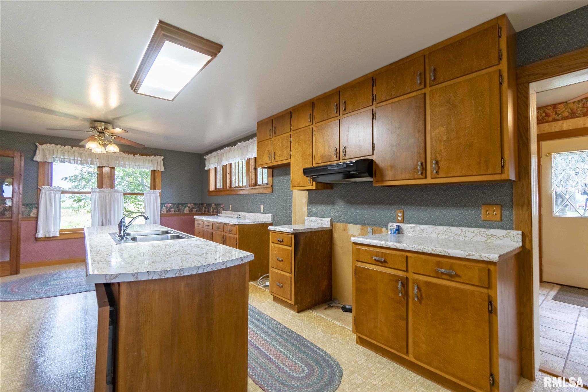 22657 Townline Road Tremont, IL 61568 - Photo 18 of 47