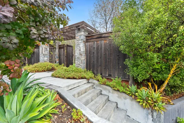 a view of a pathway of a house