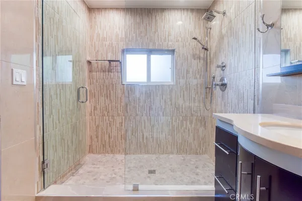 $7,750 | 7796 Skyhill Drive, Los Angeles, CA 90068