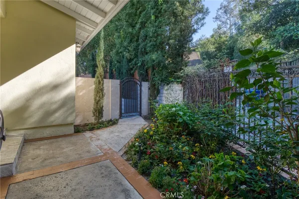 $7,750 | 7796 Skyhill Drive, Los Angeles, CA 90068