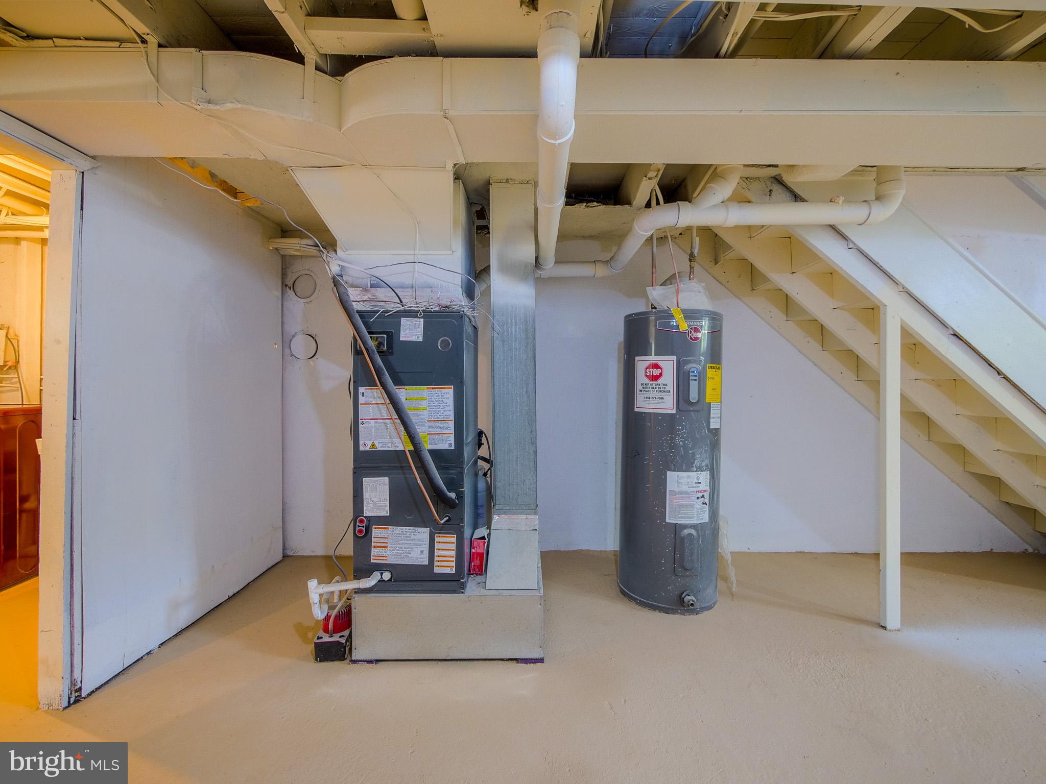 179 Madison Drive Newark, DE 19711 - Photo 38 of 43 a view of entryway