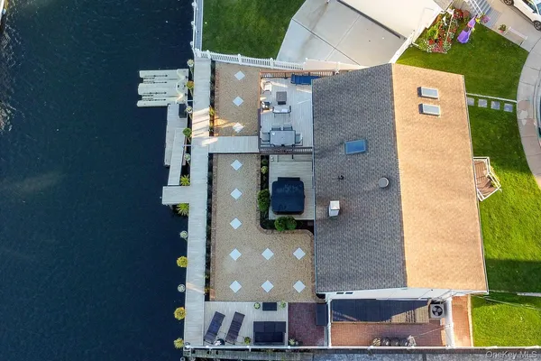 view of rooftop