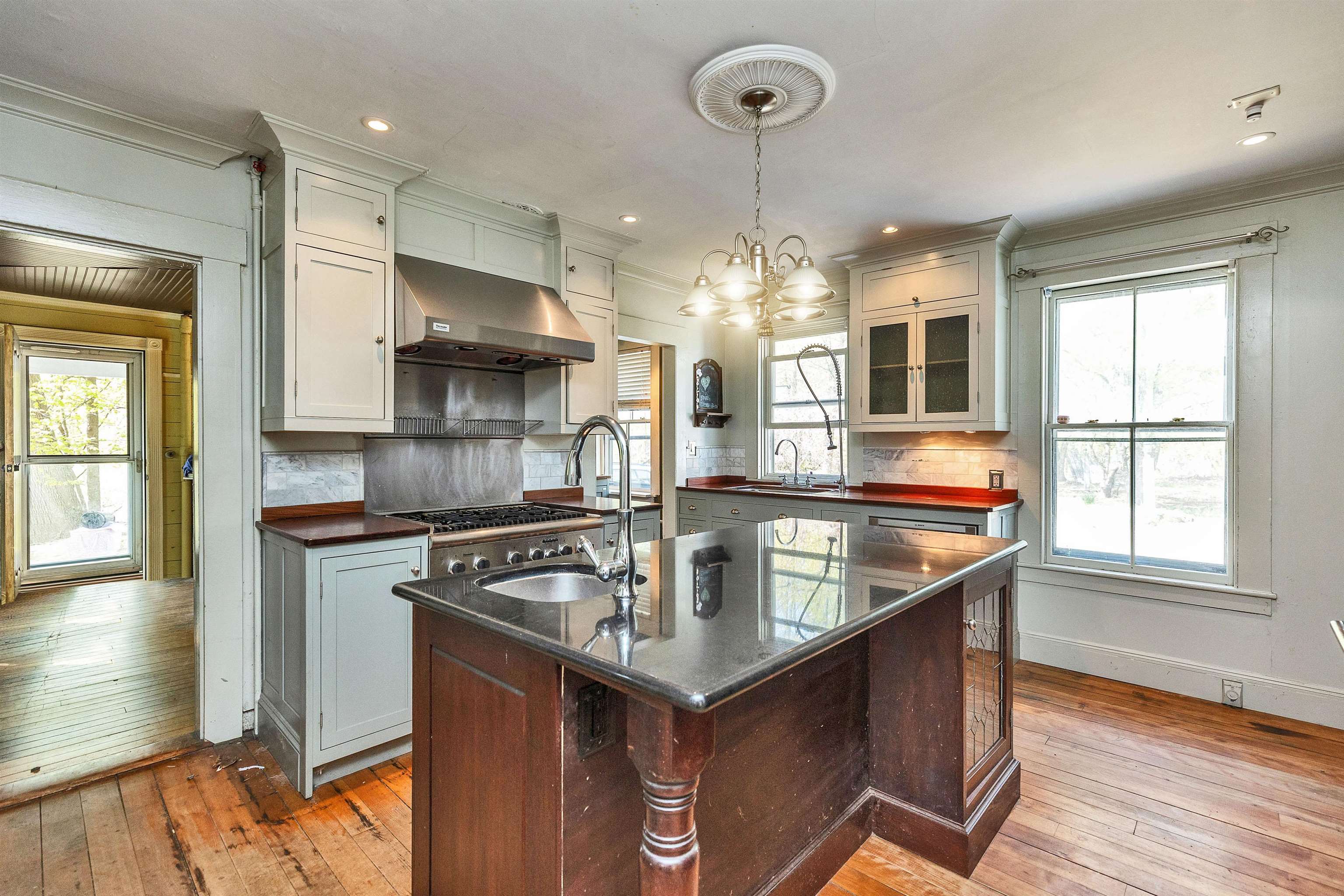 24 Maple Street Milford, NH 03055 - Photo 4 of 37