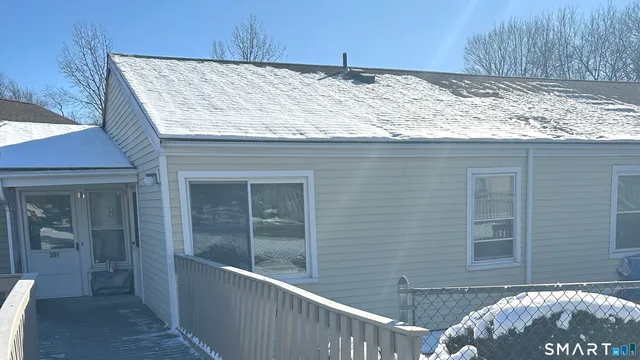 $149,900 | 393 East Mitchell Avenue, Unit 393, Cheshire, CT 06410