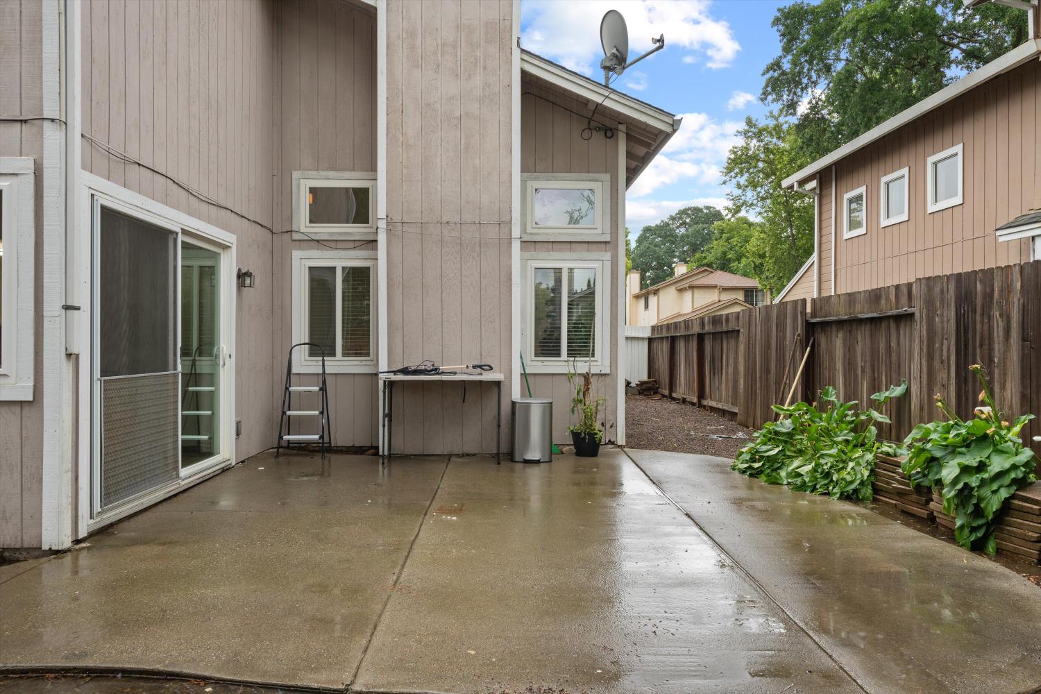8117 Prior Way Antelope, CA 95843 - Photo 27 of 27 a view of a house with backyard and sitting area