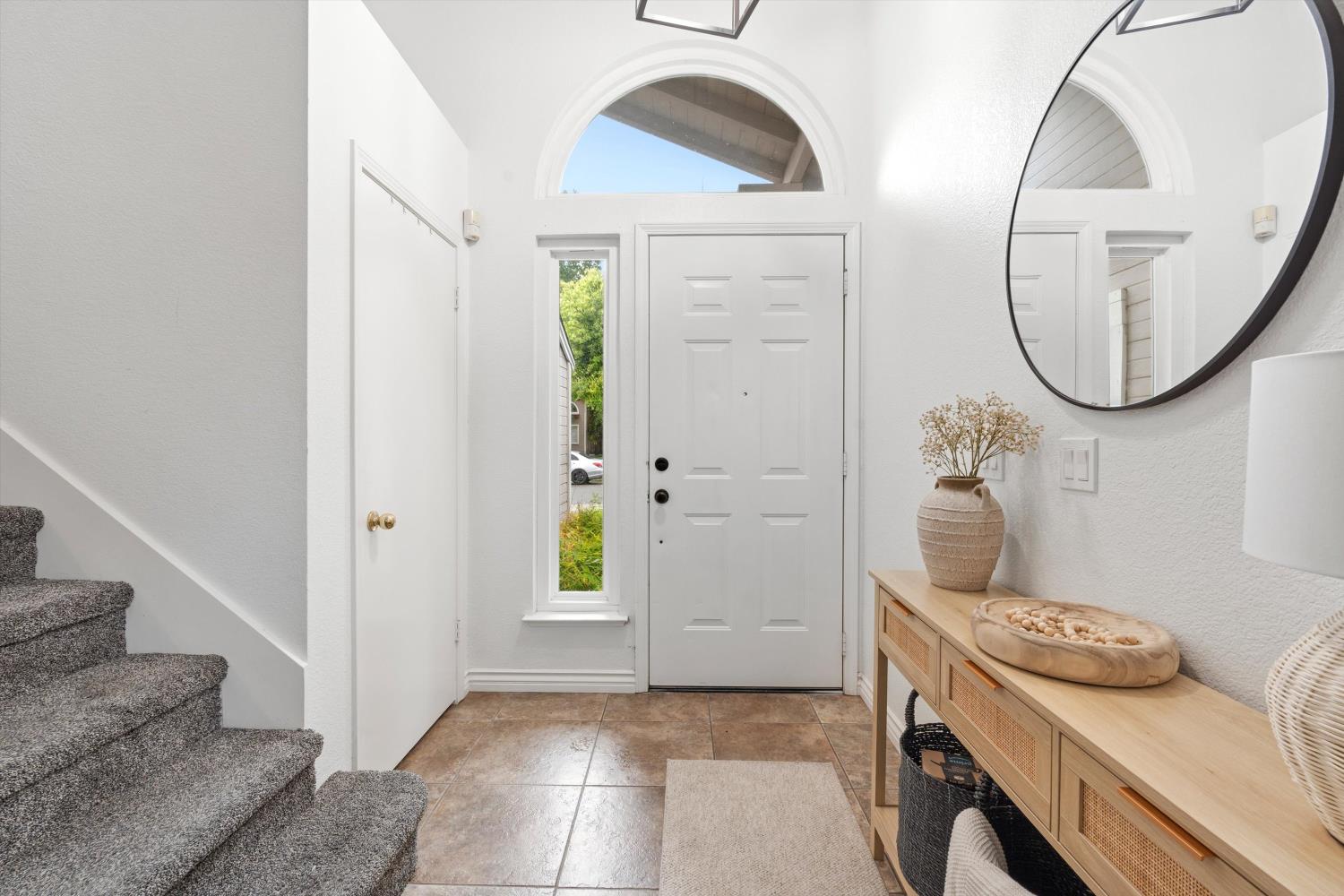 8117 Prior Way Antelope, CA 95843 - Photo 4 of 27 a view of bathroom with a front door
