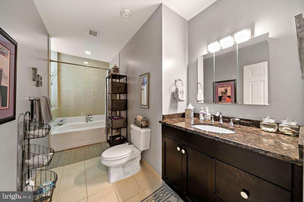 1600 Arch Street, Unit 1902 Philadelphia, PA 19103 - Photo 13 of 24