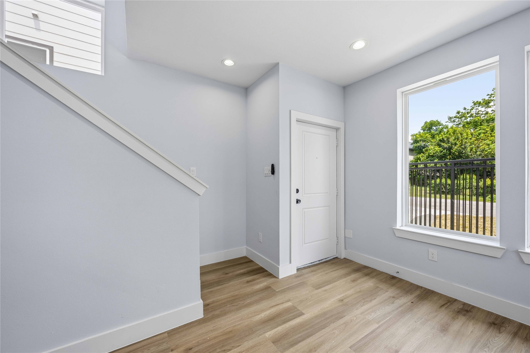 4138 Larkspur Street, Unit B Houston, TX 77051 - Photo 5 of 19