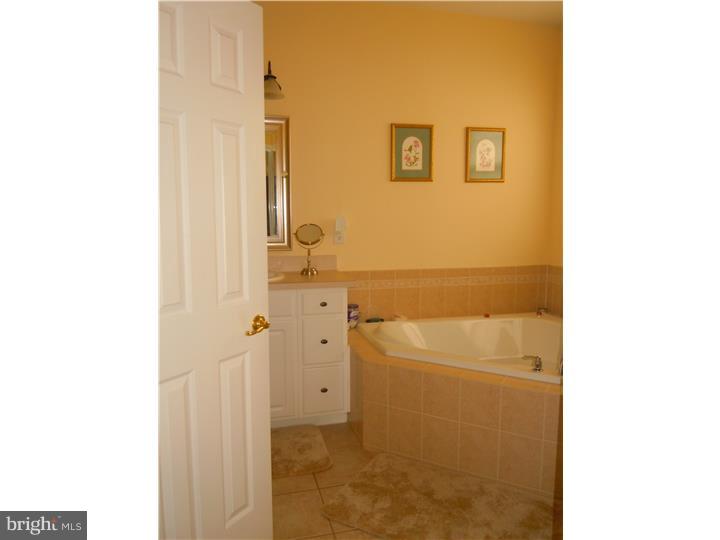 136 Somerfield Road Swedesboro, NJ 08085 - Photo 16 of 25 Master Bathroom