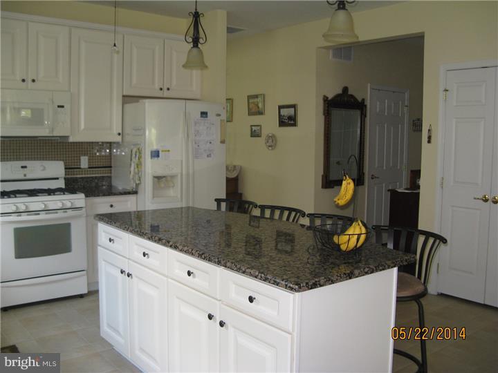 136 Somerfield Road Swedesboro, NJ 08085 - Photo 9 of 25 Kitchen