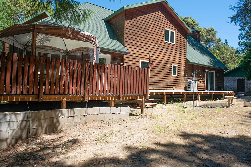 3033 Granite Hill Road Grants Pass, OR 97526 - Photo 24 of 31 BehindHouse_1