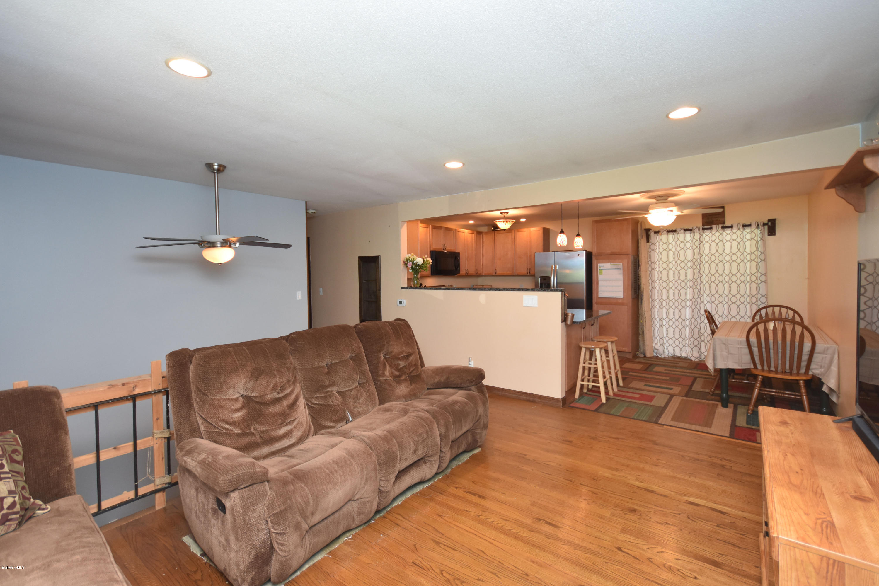 192 Partridge Road Pittsfield, MA 01201 - Photo 8 of 55 Living Room