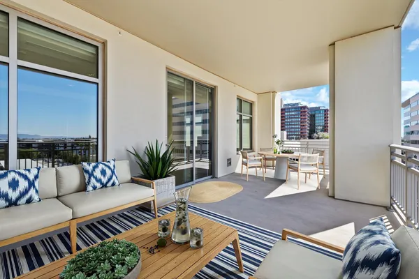 $6,000 | 2211 East Camelback Road, Unit 604, Phoenix, AZ 85016