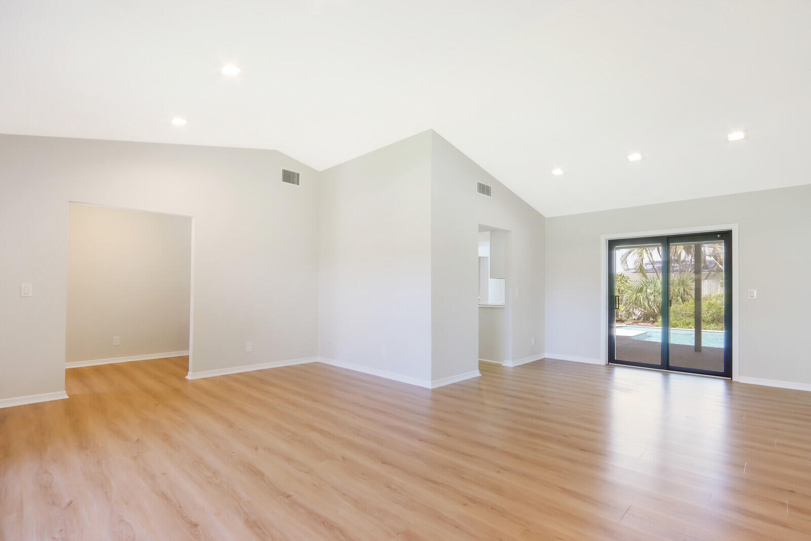85 Hickory Hill Road Jupiter, FL 33469 - Photo 10 of 42 06_Image_6_mls