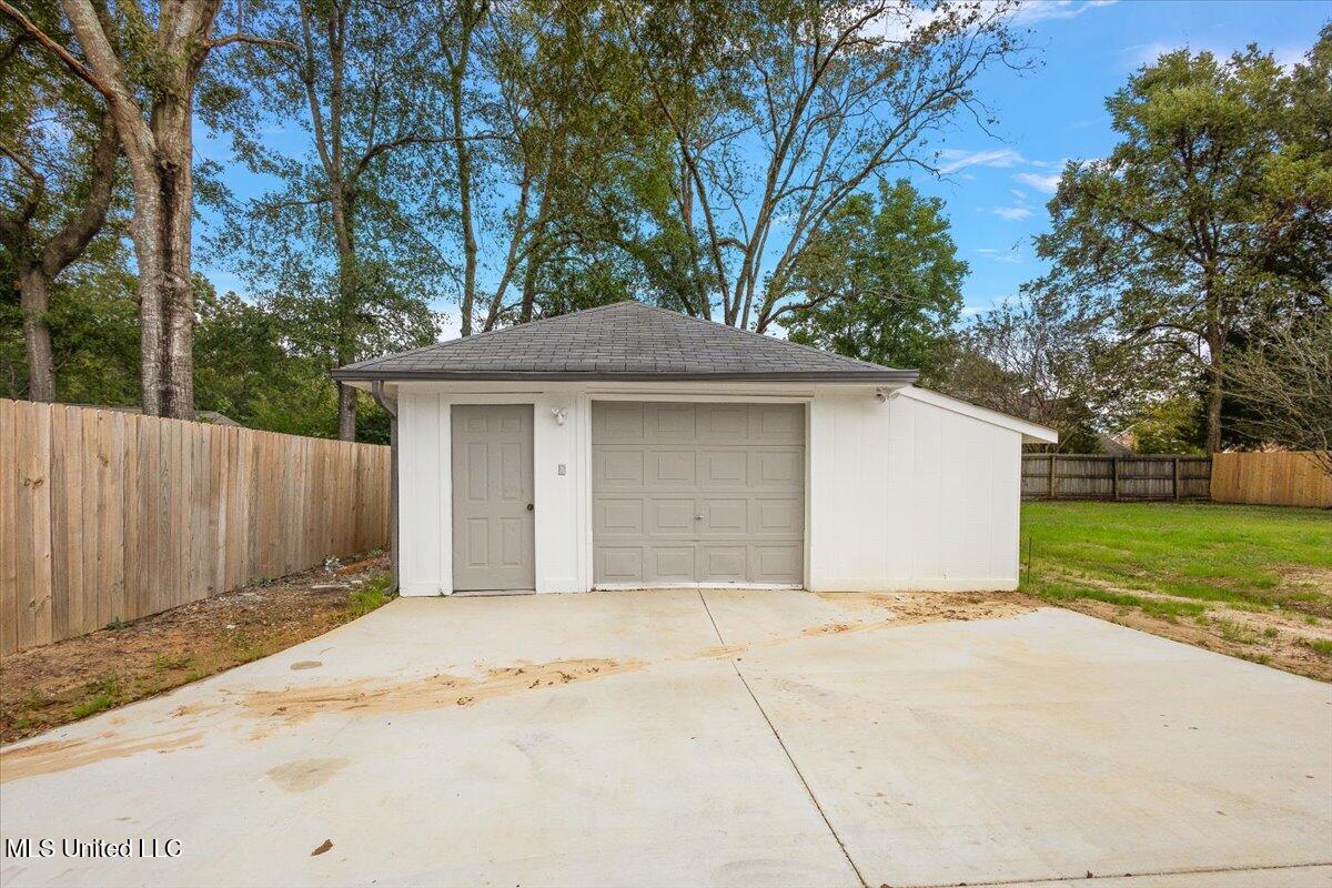 313 Busick Well Road Brandon, MS 39042 - Photo 43 of 55 Workshop