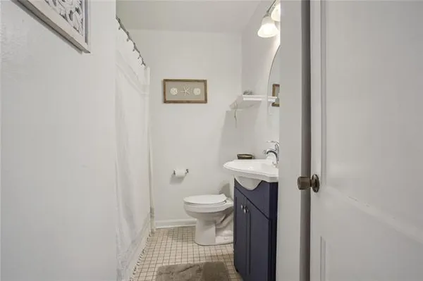 $2,250 | 61 Creagan Avenue, Gretna, LA 70053