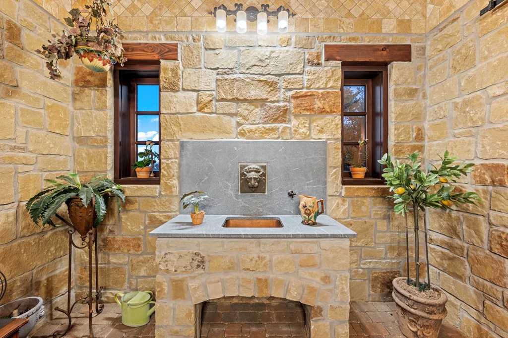 250 Hidden Hills Ranch Road East Kerrville, TX 78028 - Photo 97 of 107