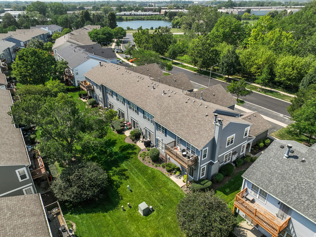 2518 Golf Ridge Circle, Unit 2518 Naperville, IL 60563 - Photo 18 of 25 an aerial view of a house