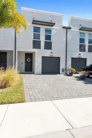 $345,000 | 3921 Southeast Mentmore Lane, Unit 3838, Stuart, FL 34997