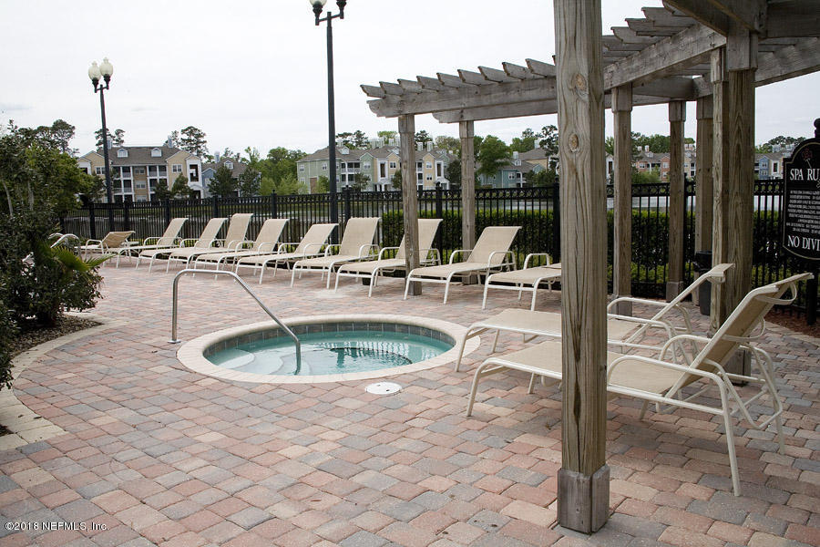 8550 Touchton Road, Unit 1512 Jacksonville, FL 32216 - Photo 16 of 20 100417%06537HotTub