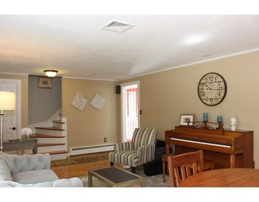 15 Palmer Road Beverly, MA 01915 - Photo 5 of 39