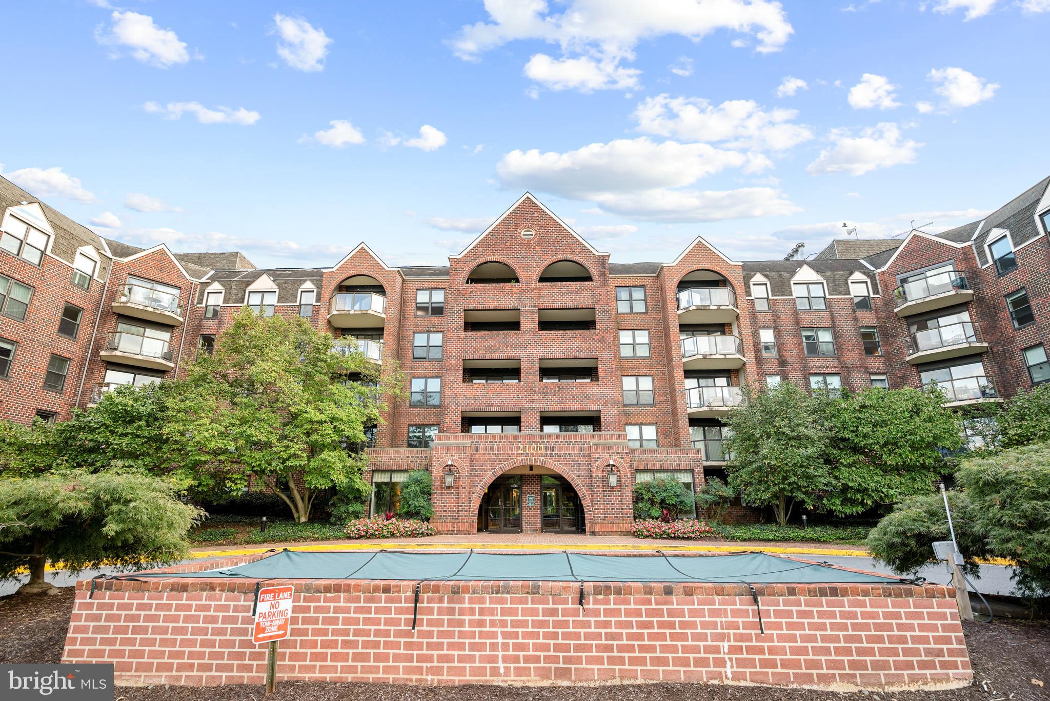 2100 Langston Boulevard, Unit 112 Arlington, VA 22201 - Photo 29 of 33 Building Exterior