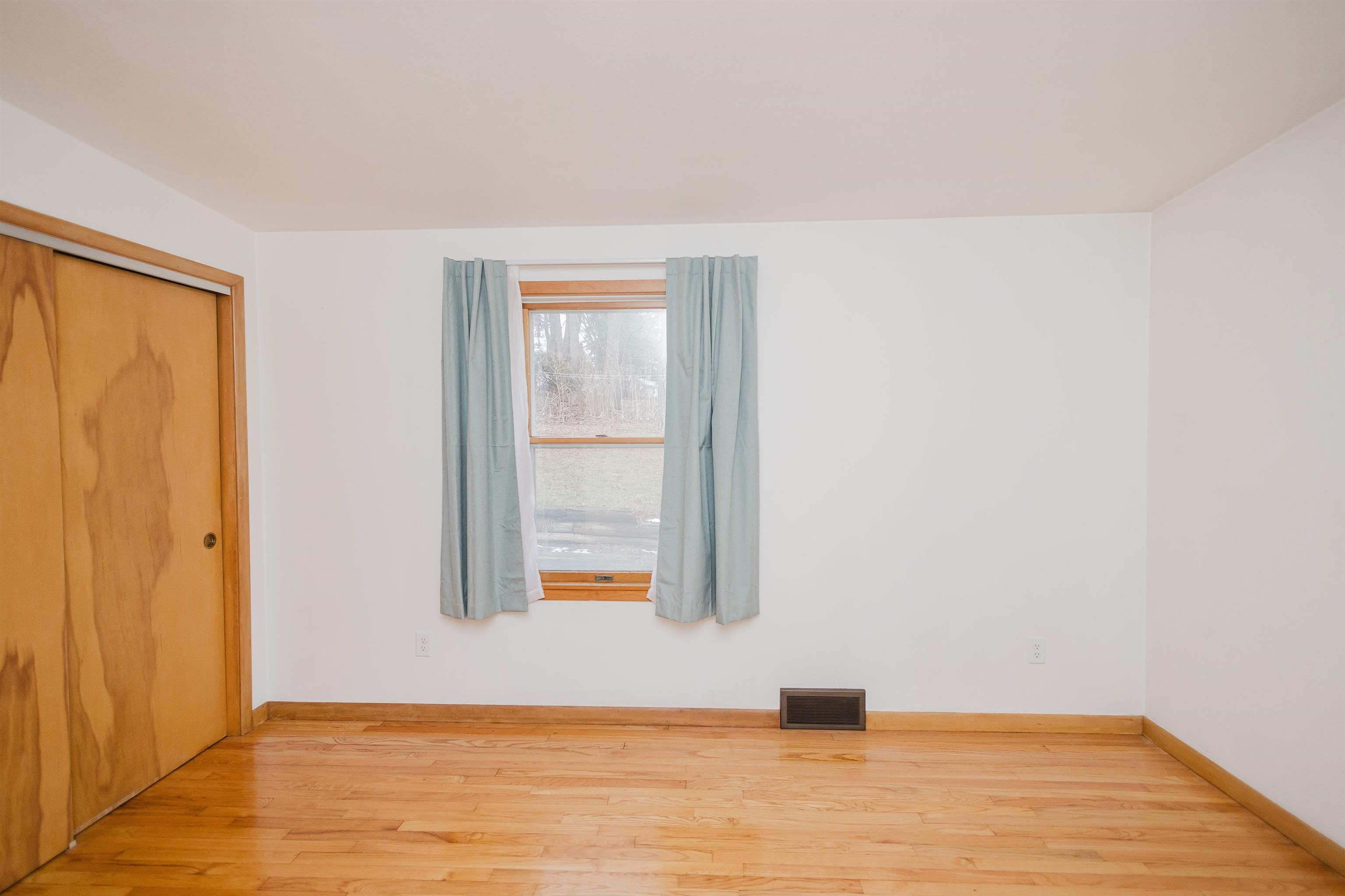 219 West Commerce Street Mineral Point, WI 53565 - Photo 27 of 39