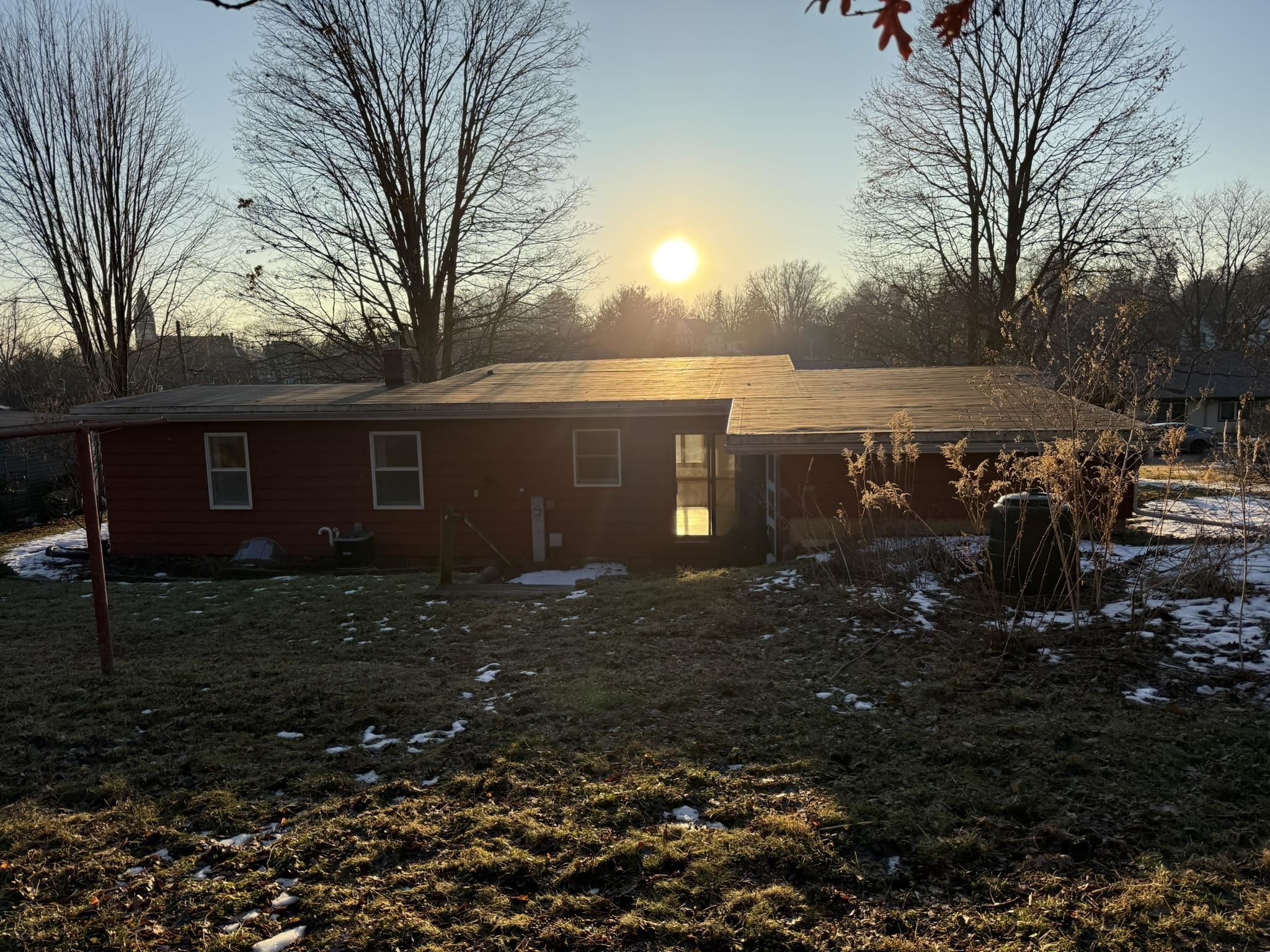 219 West Commerce Street Mineral Point, WI 53565 - Photo 6 of 39