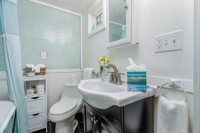 $379,900 | 303 Rte 13, Brookline, NH 03033