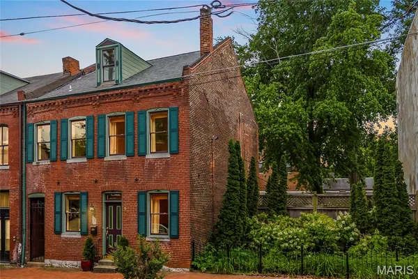 $499,000 | 902-904 Geyer Avenue, St. Louis, MO 63104