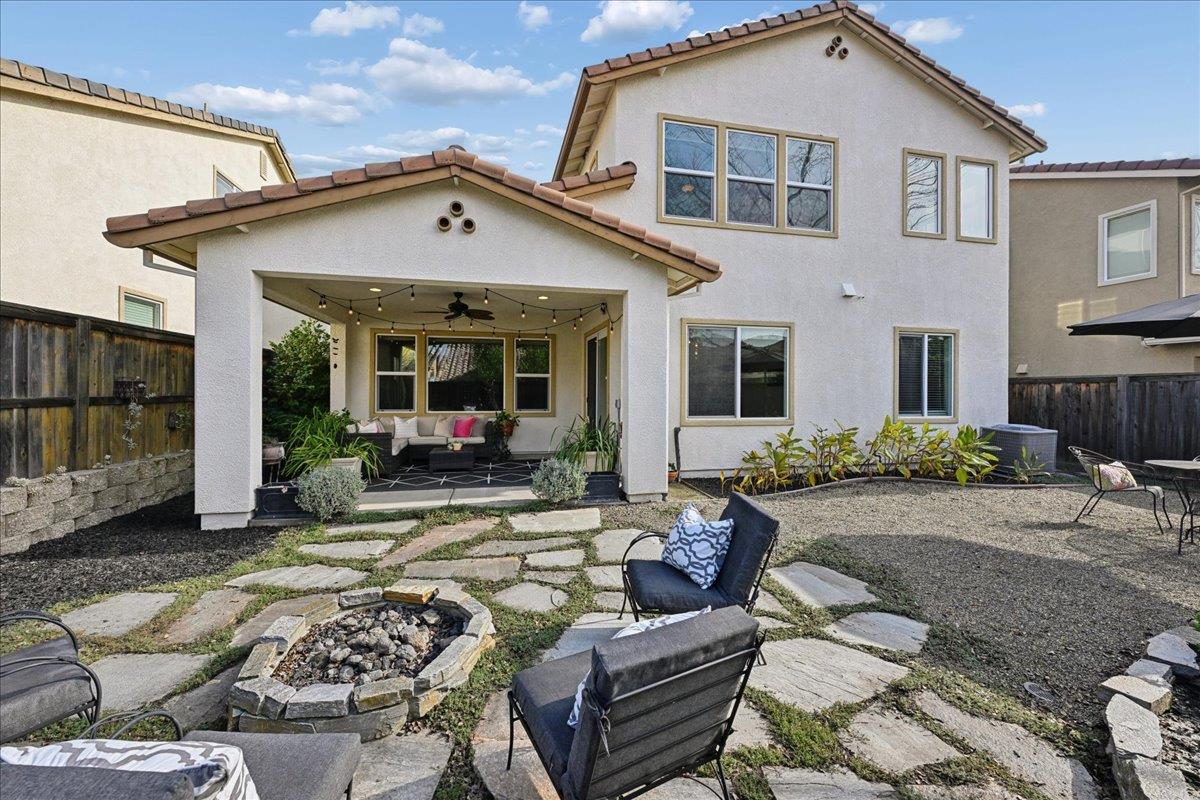 706 Wagon Trail Way Rocklin, CA 95765 - Photo 53 of 61 a view of a house with a patio