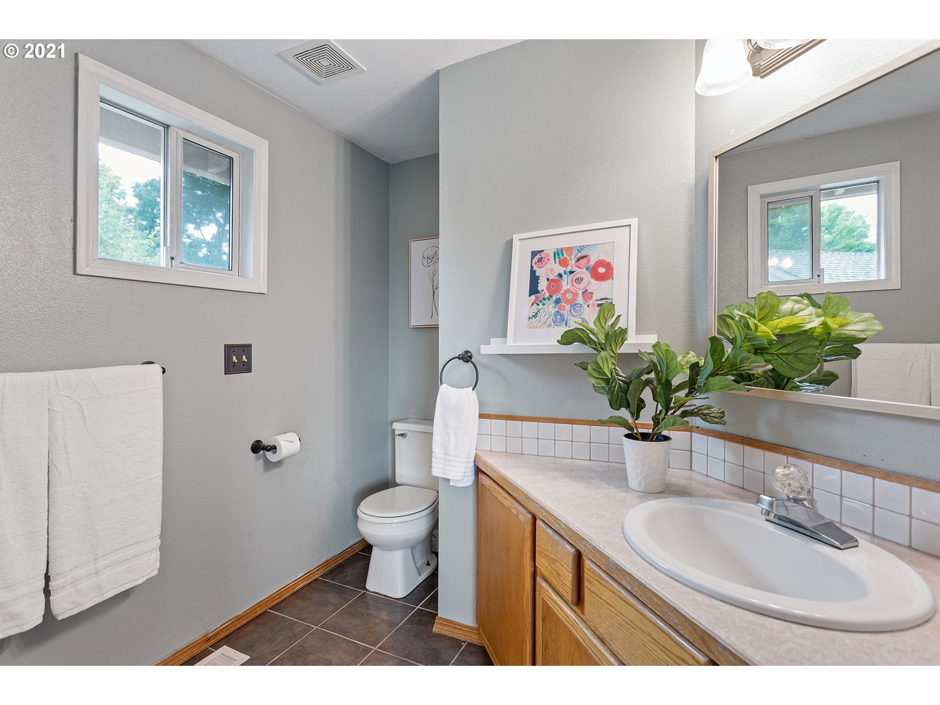 9223 Southwest Davies Road Beaverton, OR 97008 - Photo 13 of 21 Gallery Image 13