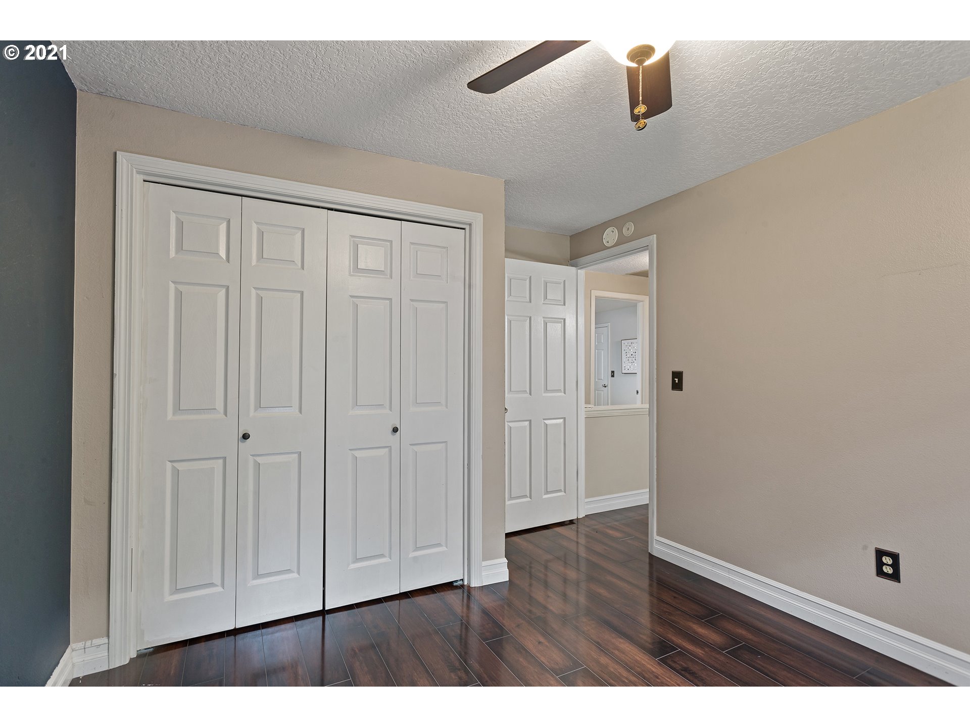9223 Southwest Davies Road Beaverton, OR 97008 - Photo 10 of 21 Gallery Image 10