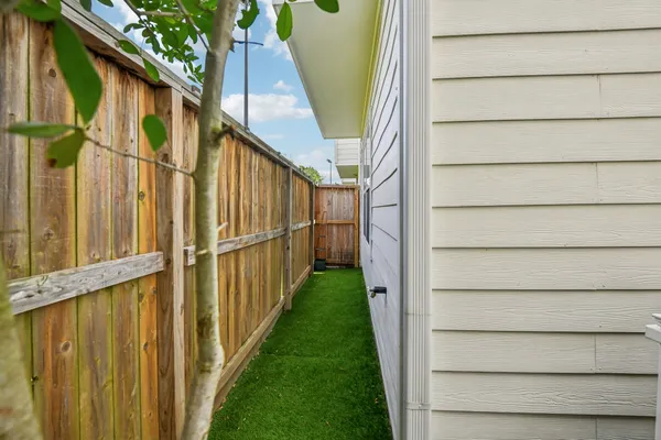 $3,800 | 6314 Nelson Falls Lane, Houston, TX 77008