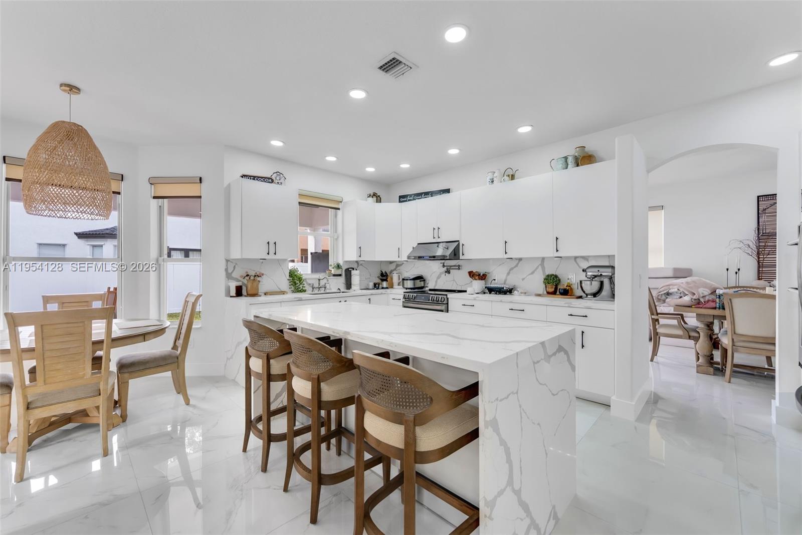 5262 Southwest 158th Avenue Miramar, FL 33027 - Photo 8 of 40