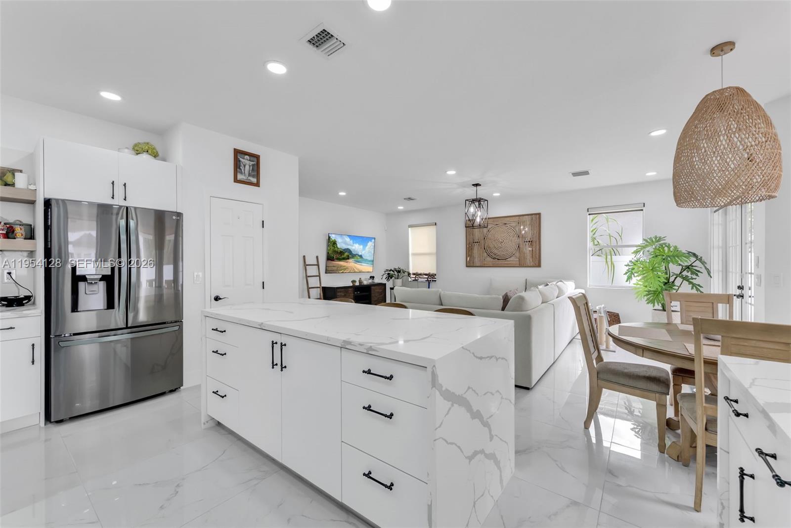 5262 Southwest 158th Avenue Miramar, FL 33027 - Photo 9 of 40