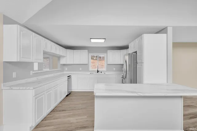 $539,900 | 9228 West County Road 25 South, French Lick, IN 47432