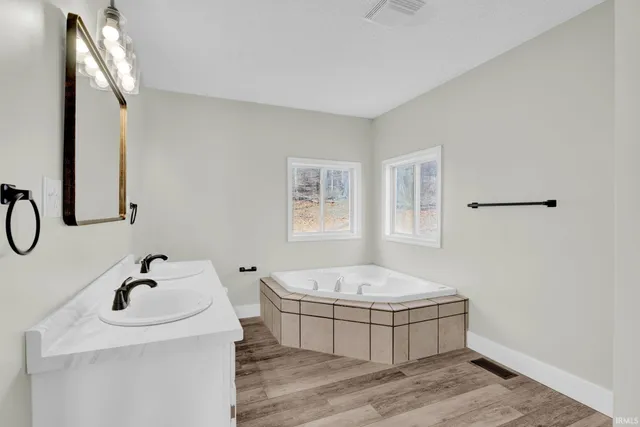 $539,900 | 9228 West County Road 25 South, French Lick, IN 47432