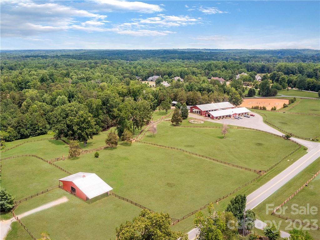 14707 June Washam Road Davidson, NC 28036 - Photo 44 of 48 a view of a city