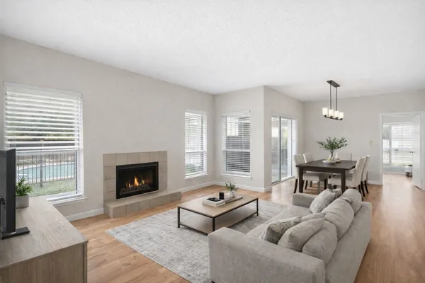 $1,300 | 6602 Harbor Town Drive, Unit 1207, Houston, TX 77036