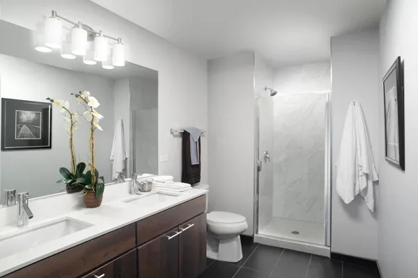$3,382 | 1720 Central Street, Unit 410, Evanston, IL 60201