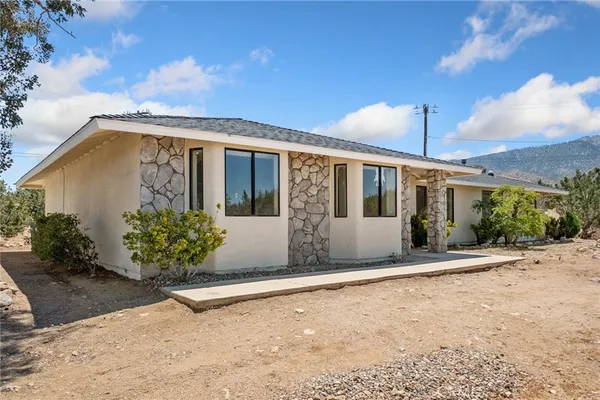 $580,000 | 9975 Desert View Road, Pinon Hills, CA 92372