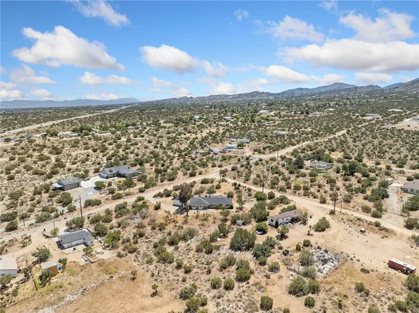 $580,000 | 9975 Desert View Road, Pinon Hills, CA 92372
