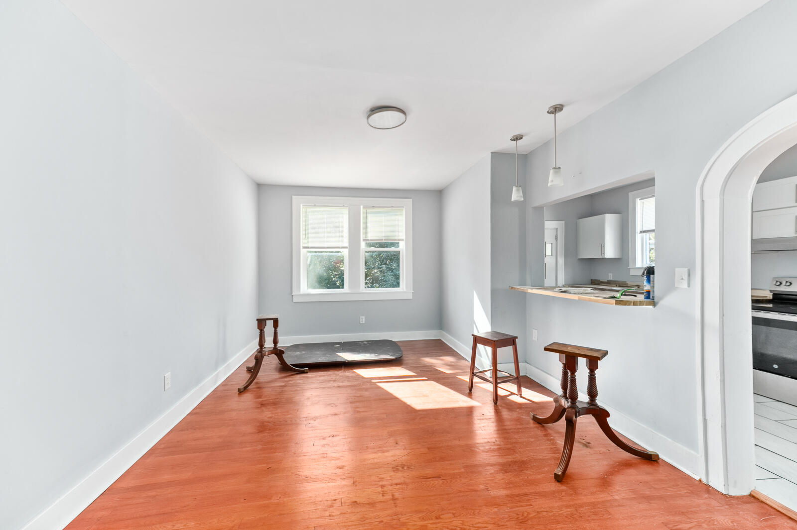 319 Grove Street Charleston, SC 29403 - Photo 5 of 10 319 Grove Street 5 of 10