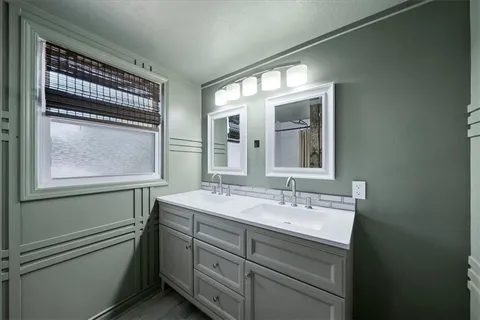 $260,000 | 1502 East 135th Street, Grandview, MO 64030
