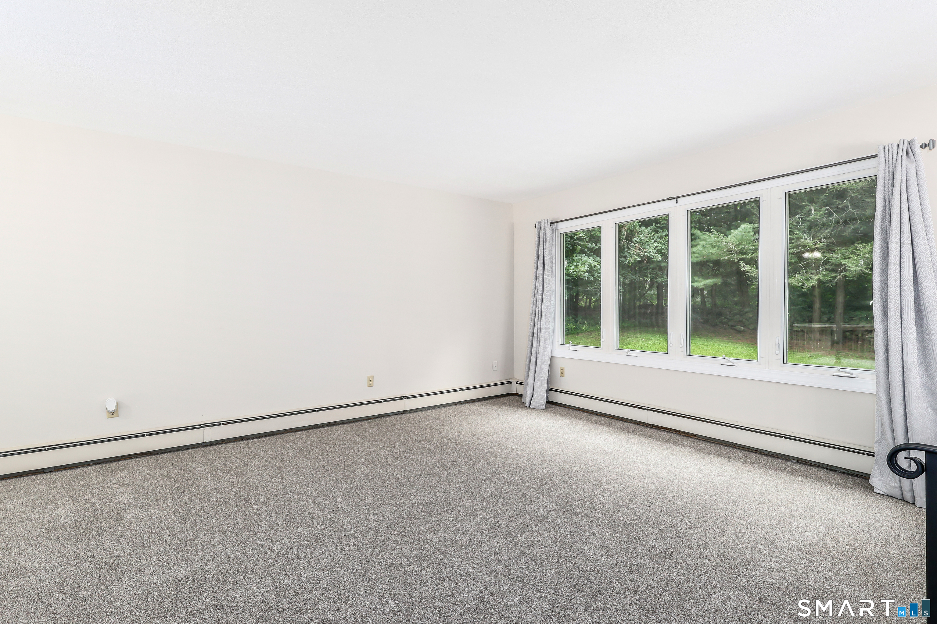 4 Beaver Bog Road New Fairfield, CT 06812 - Photo 5 of 38