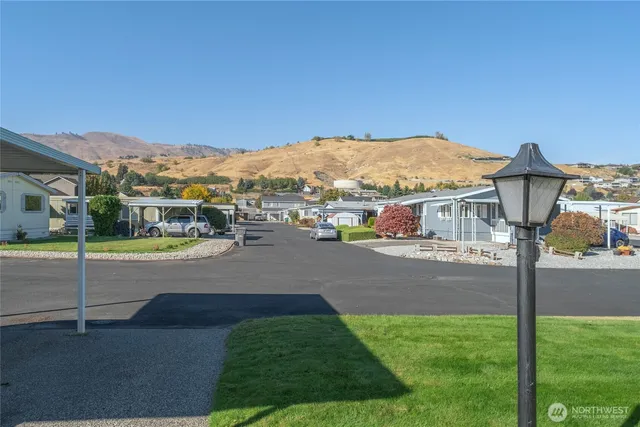 $74,900 | 1608 North Western Avenue, Unit 27, Wenatchee, WA 98801