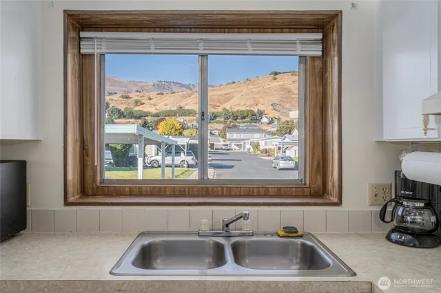 $74,900 | 1608 North Western Avenue, Unit 27, Wenatchee, WA 98801